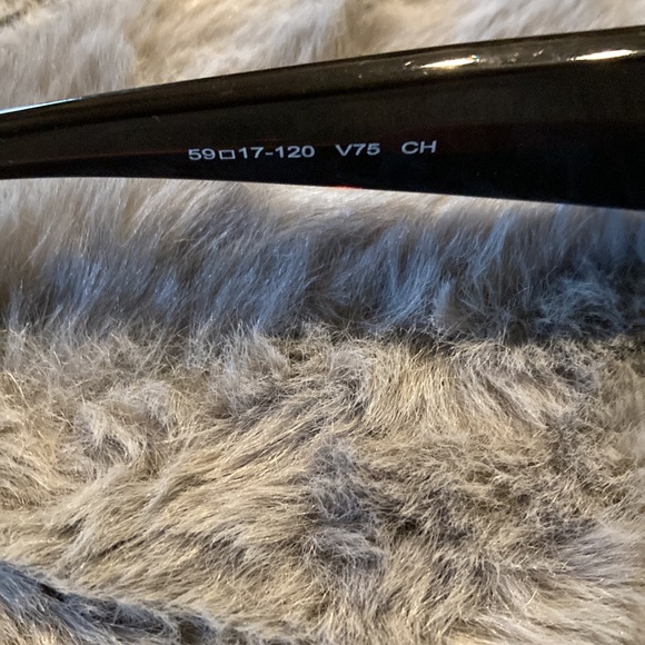Vera Wang woman’s plastic wrap sunglasses size 59-17-120 color chocolate $45 - Picture 4 of 8